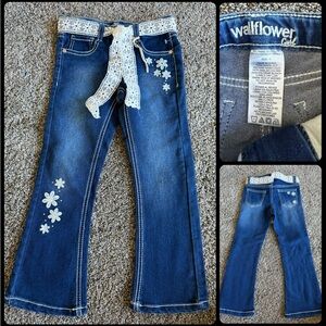 New!! Wallflower Blue Flare Jeans with White Lace Detail size 5